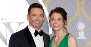 hugh-jackman-sutton-foster-relationship-timeline6.jpg